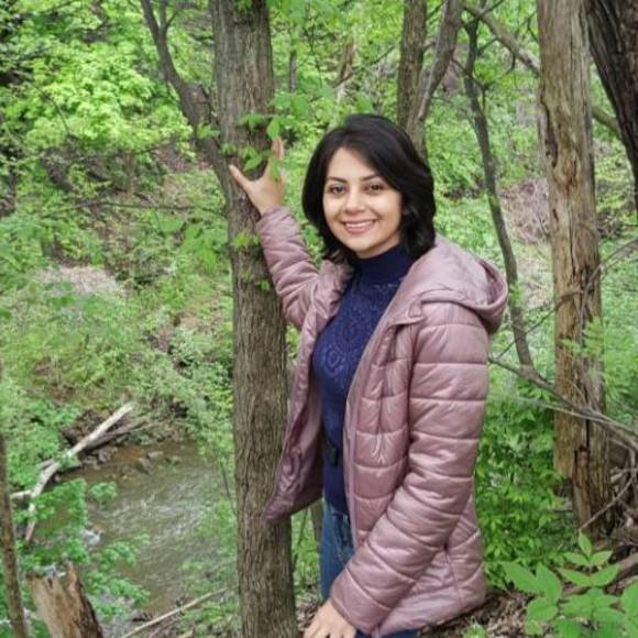 Meet your Posher, Elaheh - Picture 1 of 1